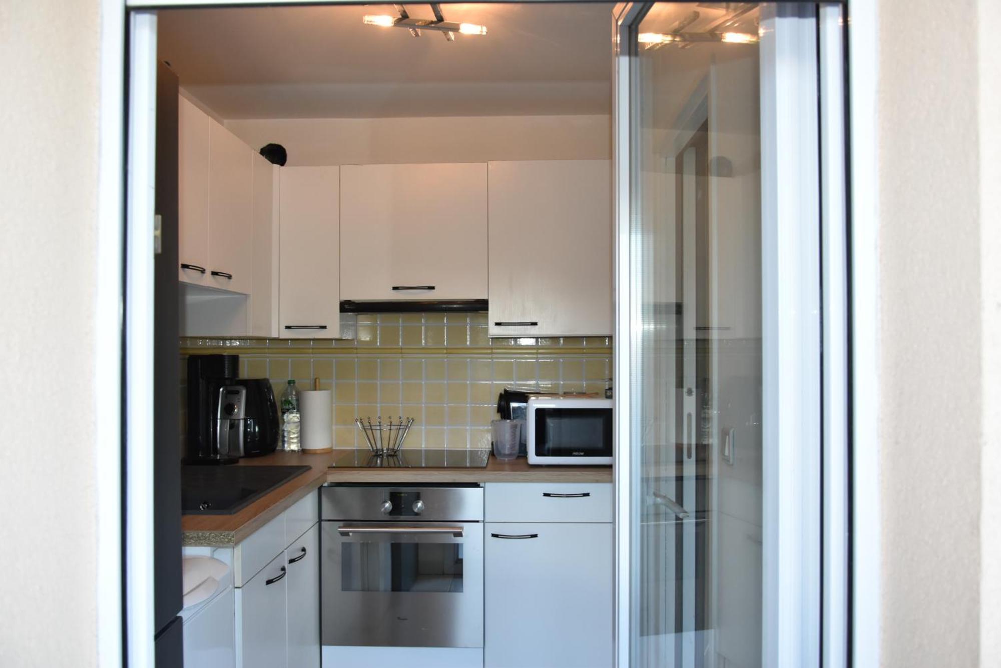 Apartment Short Time 
